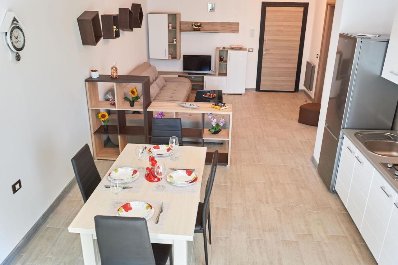 Rubic Apartment Spa N Pool Beach Resort Navodari Ngoại thất bức ảnh